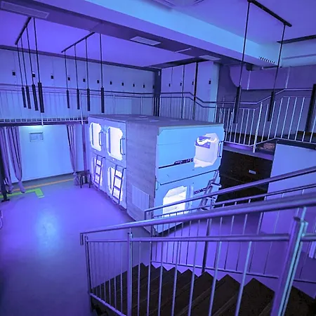 فندق-كبسولة Spacehotel 2*